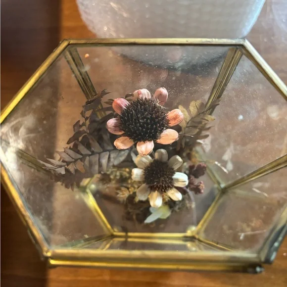 Dried Floral Vintage Chic Gold Case Persevered Flowers So Unique Final Sale
